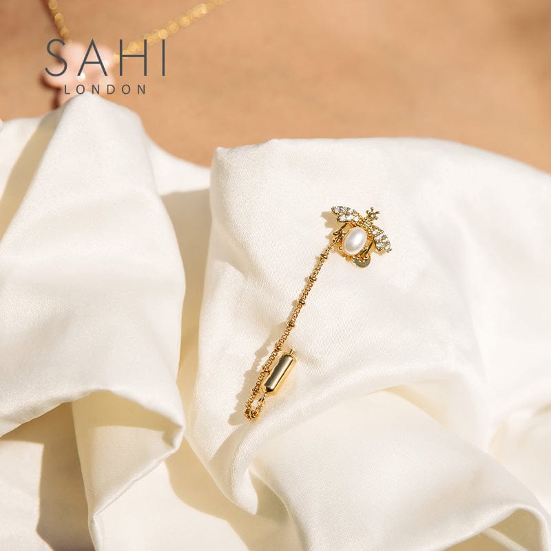 In Blossom Floral Bee Brooch Image3