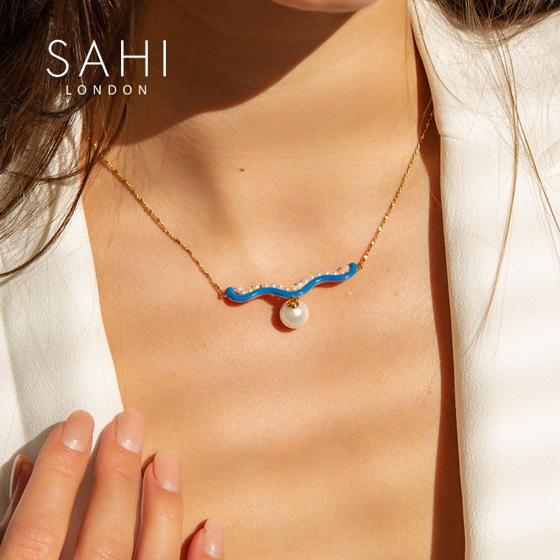 Sahi Fantasy Pearl Charm Necklace